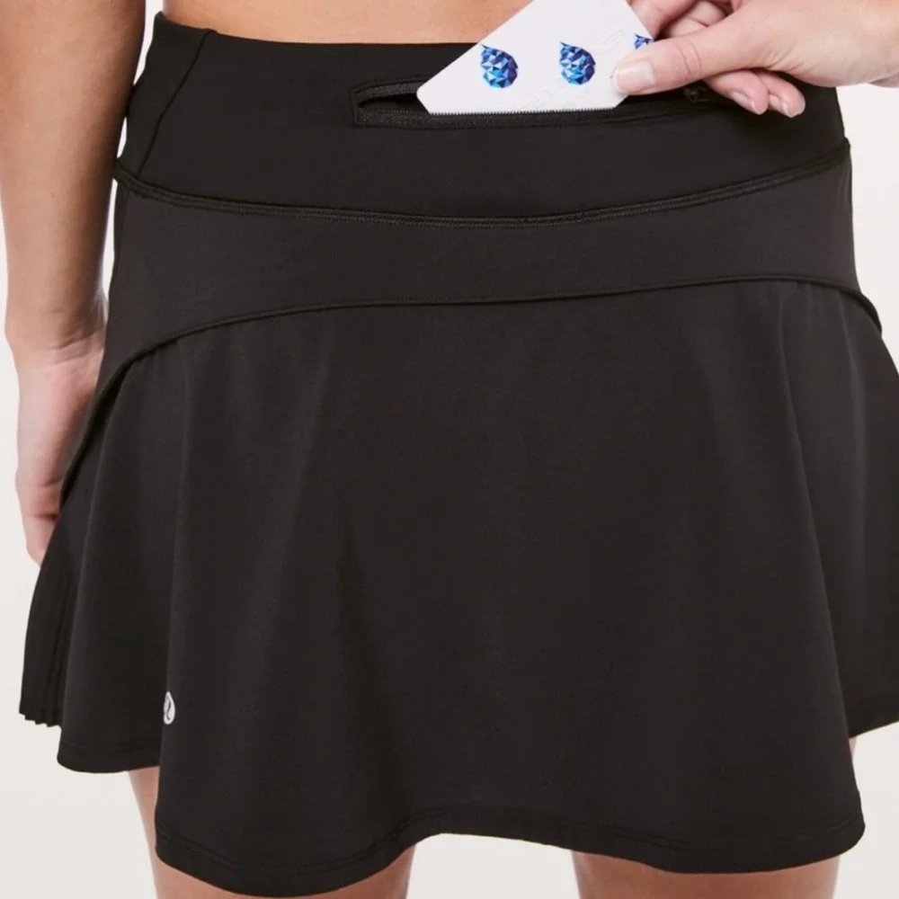 Black Athletic Skirt LULULEMON PLAY OFF THE PLEATS 12 - Picture 2 of 3